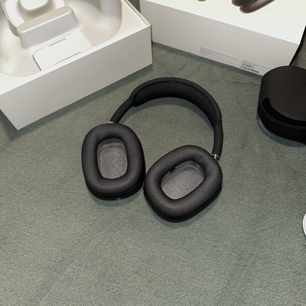 Wireless Over-Ear Headphones - Black